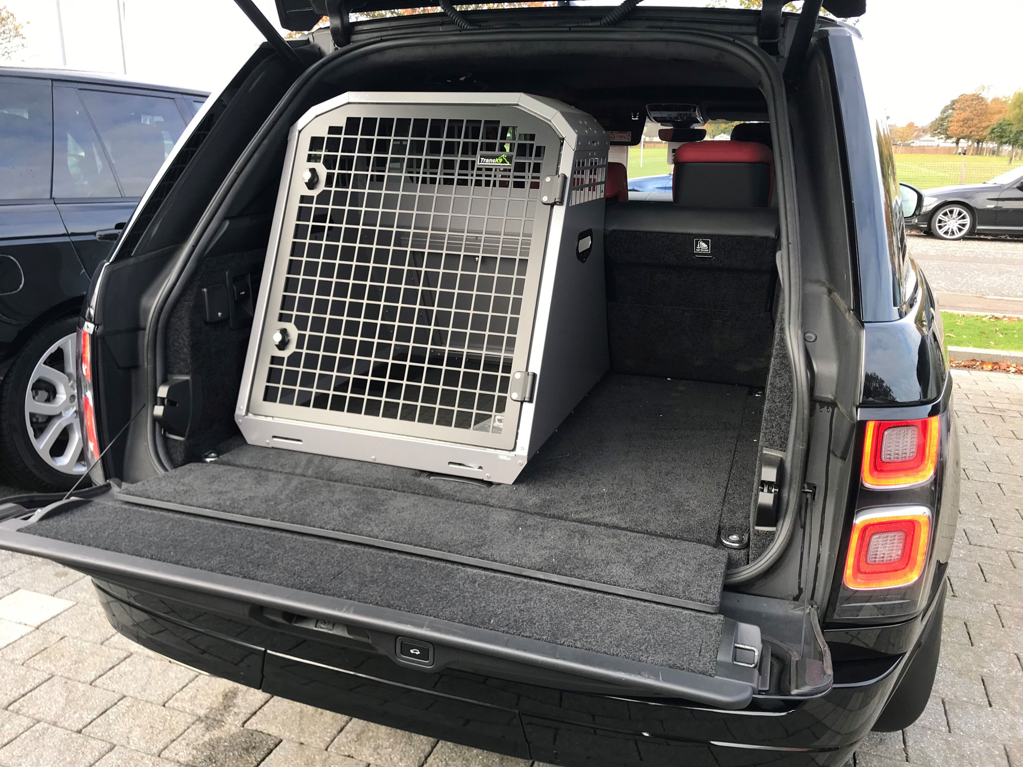Car Dog Cages, Crates & Transit Boxes for Range Rover L405 2018 2022