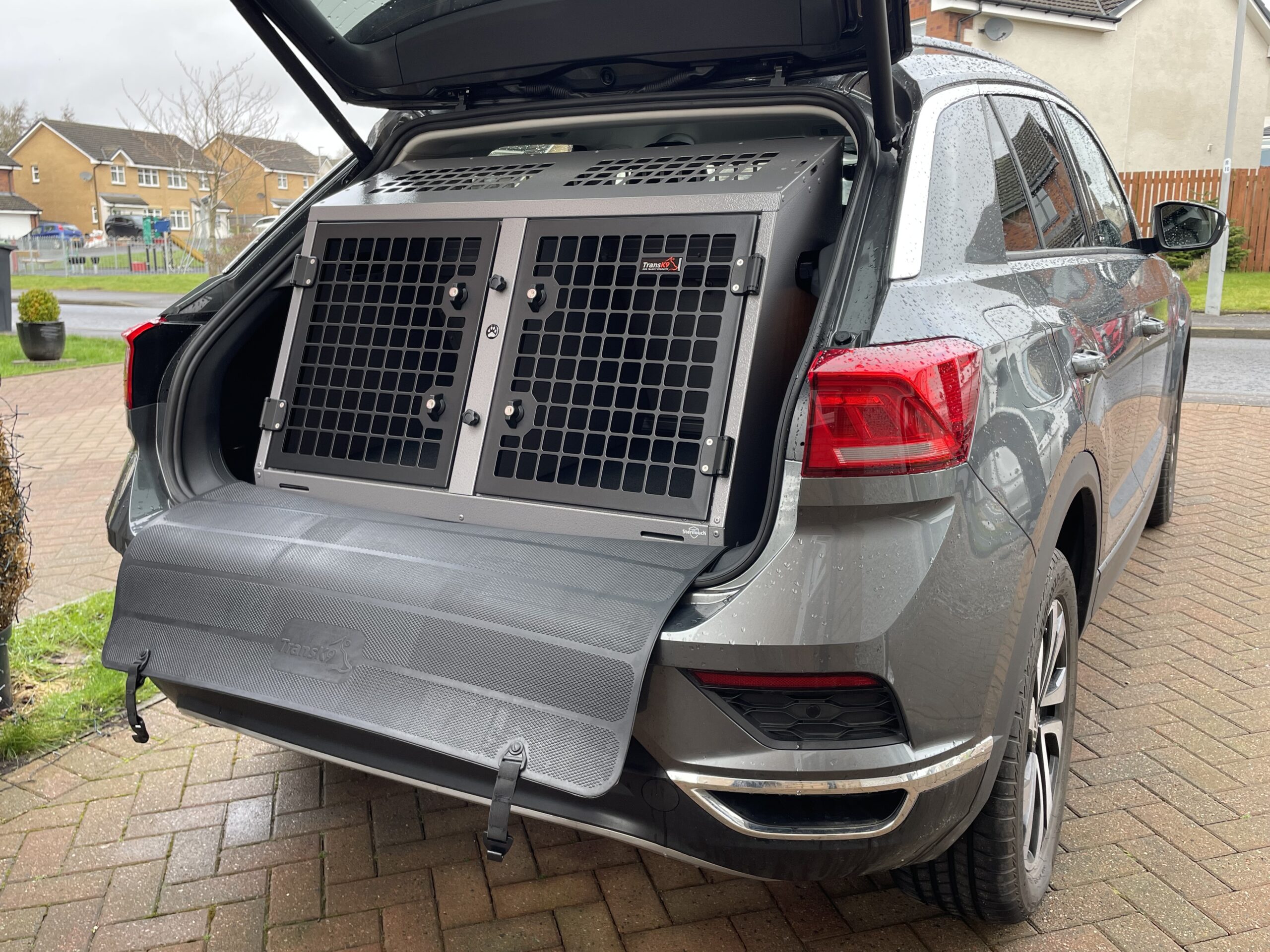 Car Dog Cages, Crates & Transit Boxes for Volkswagen TRoc 2017