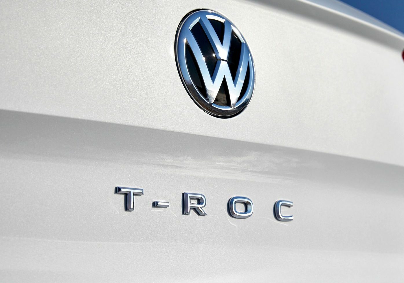 Car Dog Cages, Crates & Transit Boxes for Volkswagen TRoc 2017